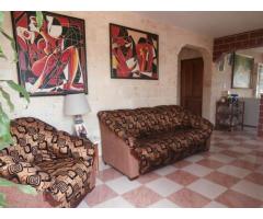 Casa con piscina y ranchon