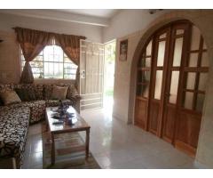 Casa con piscina y ranchon