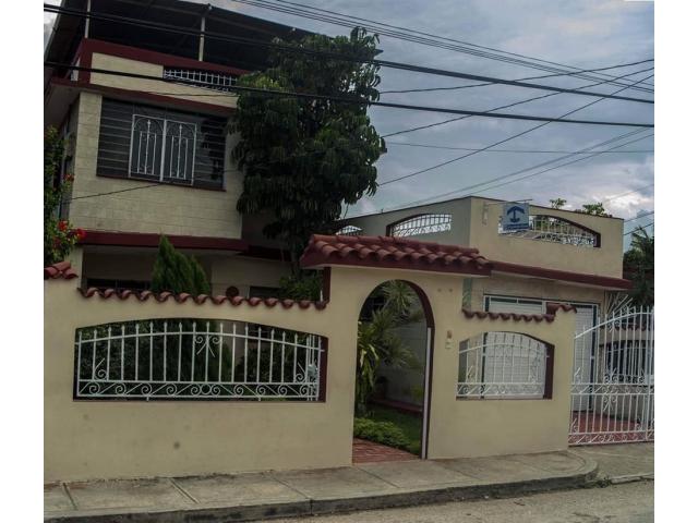 Casa con piscina y ranchon