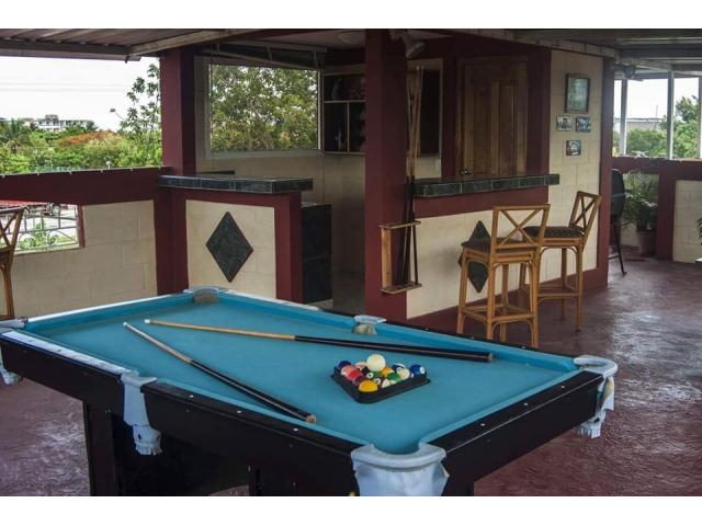 Casa con piscina y ranchon