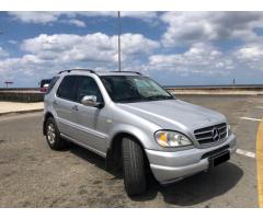 Mercedes Benz V8 del 2000 Automático en perfecto estado tecnico