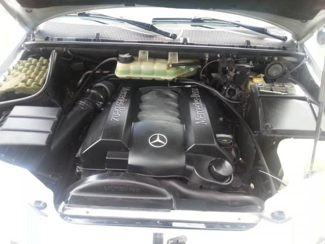 Mercedes Benz V8 del 2000 Automático en perfecto estado tecnico
