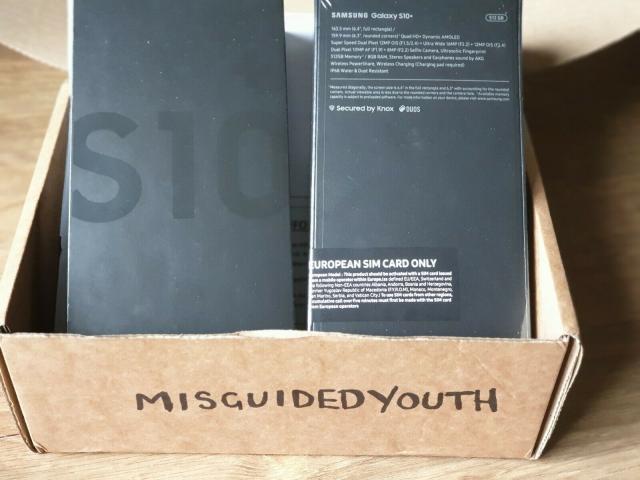 Brandnew Apple iPhone Xs max , Samsung S10 Plus , Buy 2 get 1 free