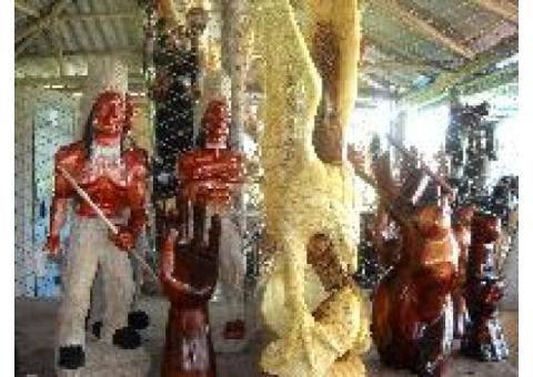 esculturas de madera preciosas, de distinto tama..