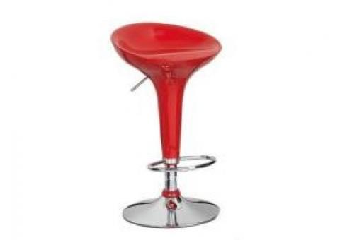 sillas 50 CUC Mesas 50 CUC Banquetas 90 CUC llam..