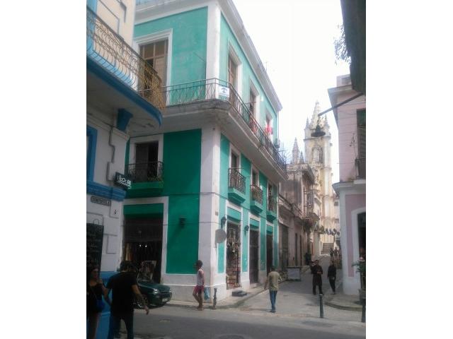 Vendo apto en la Habana Vieja ( casco histórico )