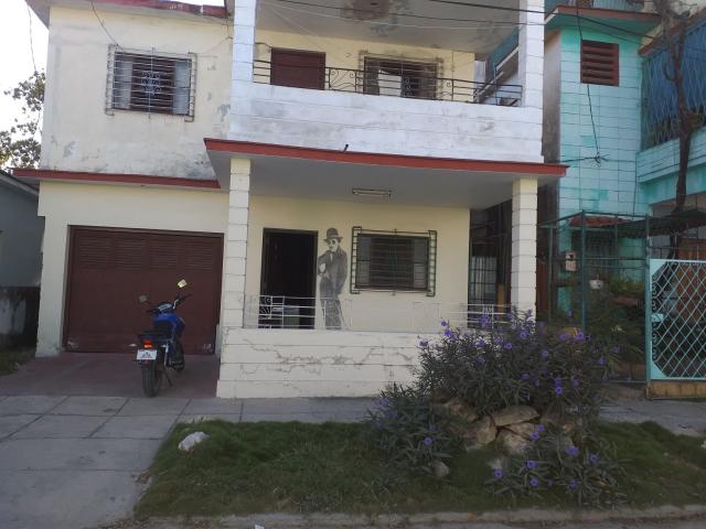 Vendo o permuto casa en Marianao por apto. 1/4 vedado