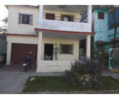 Vendo o permuto casa en Marianao por apto. 1/4 vedado