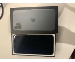 Apple iPhone 11 Pro Max - 64GB - Verde