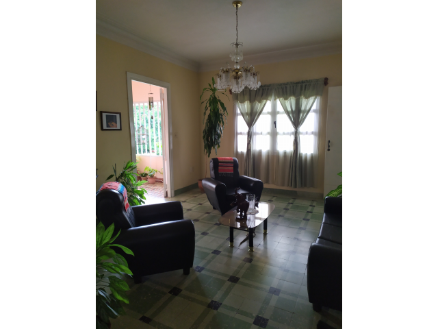Venta de casa independiente en excelente zona de Miramar