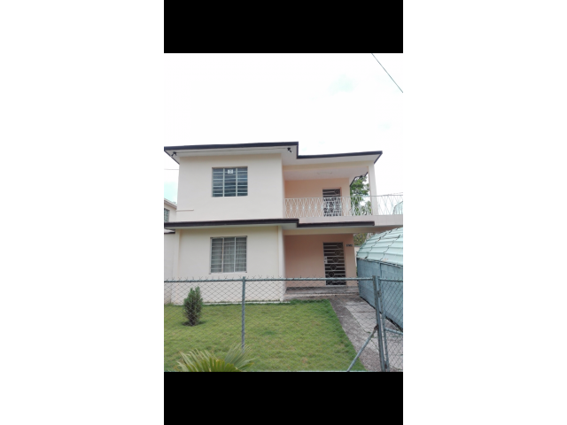 Vendo o permuto  casa independiente de 2 plantas en el Reparto Bahía.