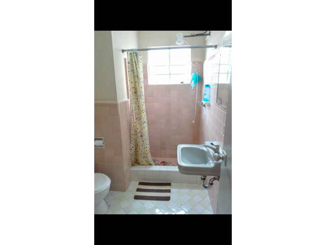 Vendo o permuto  casa independiente de 2 plantas en el Reparto Bahía.