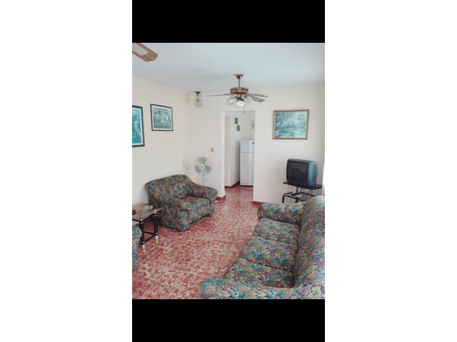 Vendo o permuto  casa independiente de 2 plantas en el Reparto Bahía.