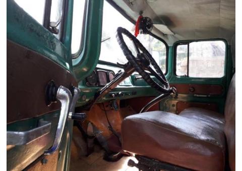 Camion de carga/ Pasajeros ZIL 130 V8