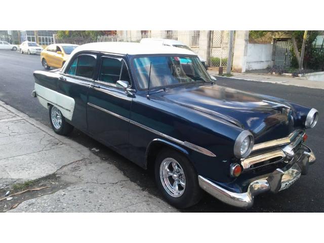 Vendo Ford del 53 llame al 53586341