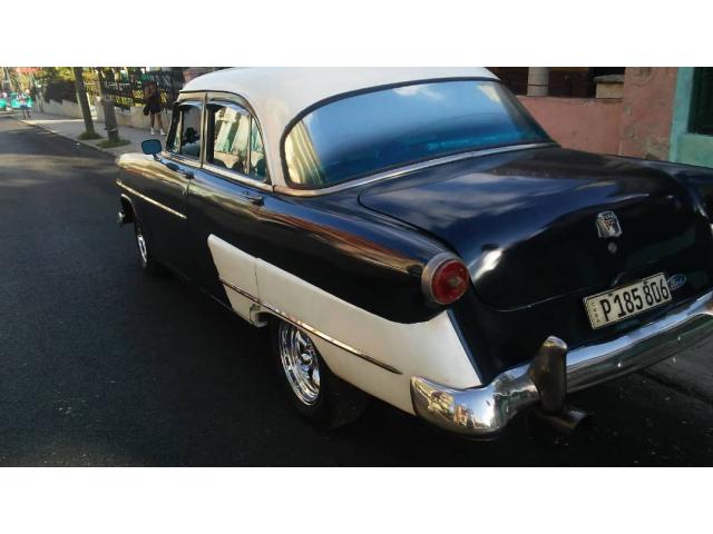 Vendo Ford del 53 llame al 53586341