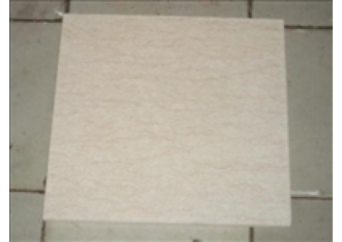 son pisos importados, de 60 por 60, y 1 cm de an..