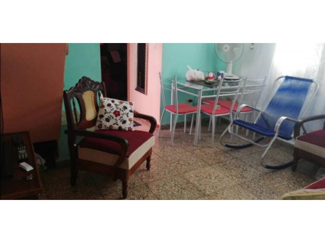 Juego de sala de cedro tallado