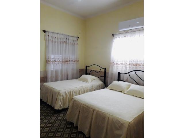 Se vende casa grande en centro histórico de Cienfuegos