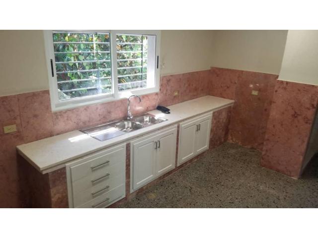 Se vende hermosa propiedad en 5ta avenida, Santa Fe, Playa
