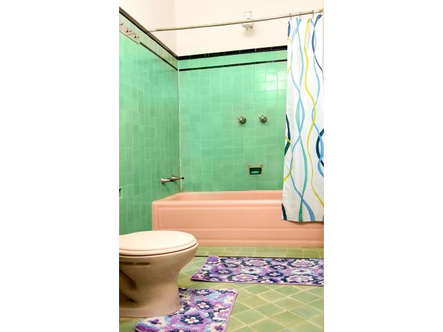 Se vende casa de 5/4 y 3 baños cent habana 78782460 Ana o Jorge