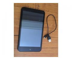 TABLET HP STREAM 7 CON SU CABLE DE USB.