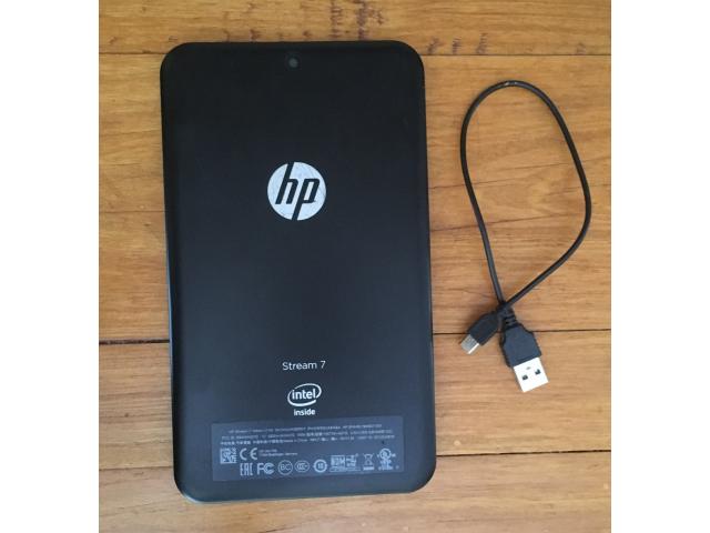 TABLET HP STREAM 7 CON SU CABLE DE USB.