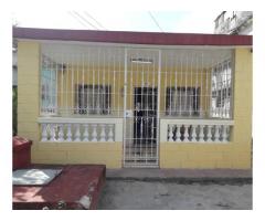 SE VENDE CASA A 3 CUADRAS DE 10 DE OCTUBRE Y ACOSTA OPORTUNIDAD ÚNICA!!!!!!!!!