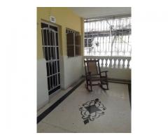 SE VENDE CASA A 3 CUADRAS DE 10 DE OCTUBRE Y ACOSTA OPORTUNIDAD ÚNICA!!!!!!!!!