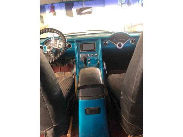 Chevrolet del 55 automático con un Mercedes 5 cilindro motor