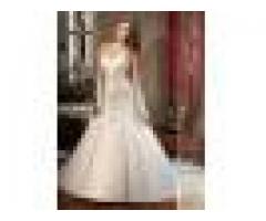 ALQUILER DE TRAJES DE NOVIAS Y NOVIOS MODERNOS D..