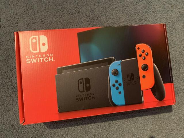 Consola Nintendo Switch 32GB Neon Red / Neon Blue
