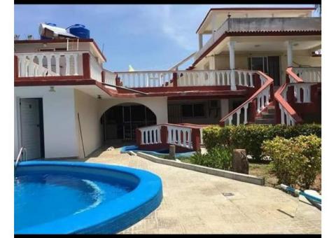 Se vende espectacular casa en Cojimar con Piscina