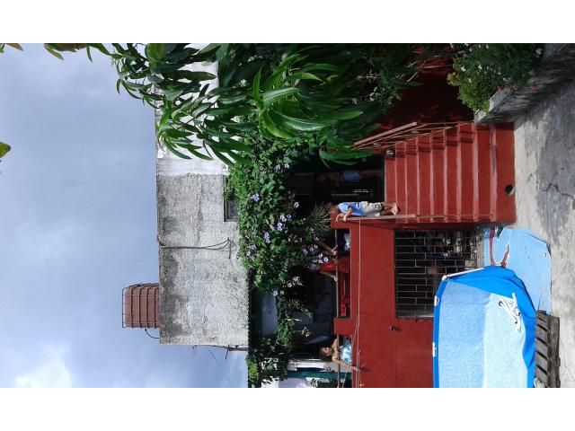 Permuto para una casa mas pequena ,Tengo casa de 500m fabricada en dos plantas.