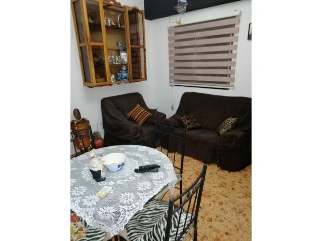 Vendo apto de 1/4 En el vedado plaza 2 piso no tiene balcón a la calle