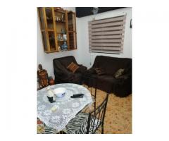 Vendo apto de 1/4 En el vedado plaza 2 piso no tiene balcón a la calle