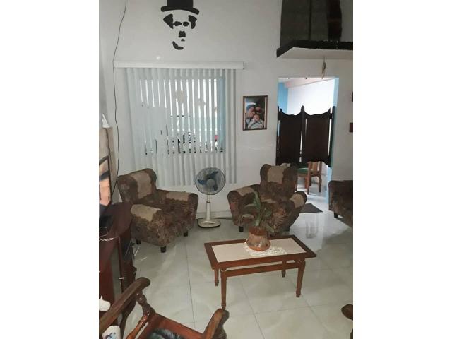 GANGA. Se vende casa amplia de 3 cuartos en La Habana Vieja