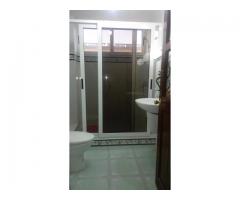 Vendo apto de 2 hab y 2 baños o lo permuto con dinero arriba