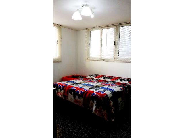 Vendo apto de 2 hab y 2 baños o lo permuto con dinero arriba