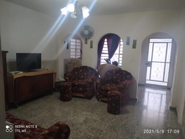 Casa en centro del Cotorro muy buena