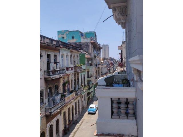 Esquina Dubil,Galiano,AptoCptlst 2doPiso.63 m2,5Balcones,Patio