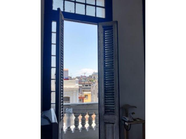 Esquina Dubil,Galiano,AptoCptlst 2doPiso.63 m2,5Balcones,Patio